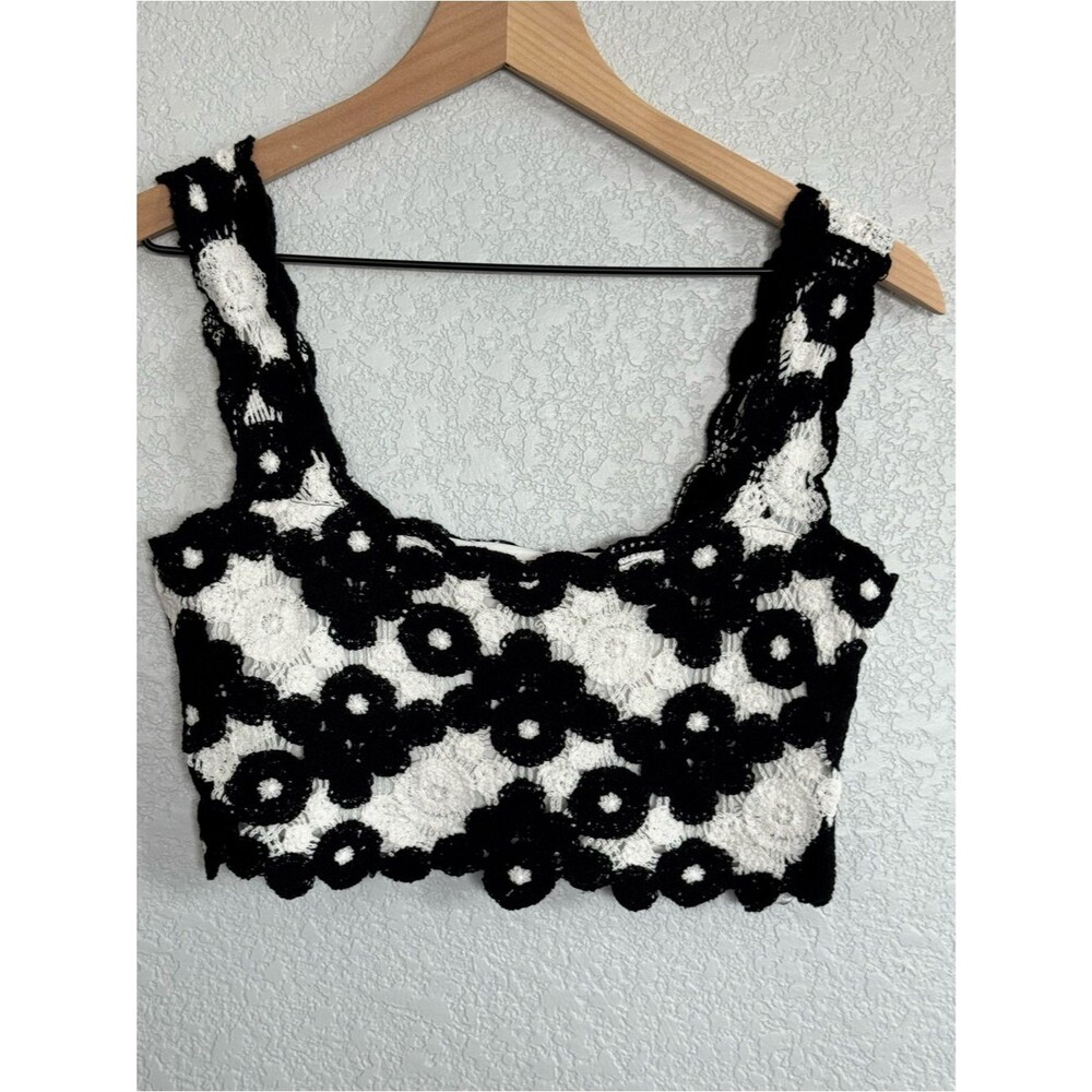 Avec Les Filles Black and White Crochet Floral Crop Top -Size XS/S